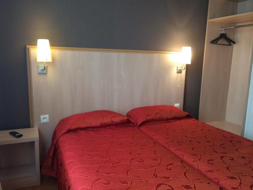 Ibis Styles Lyon Meyzieu Arena Stadium Esterno foto