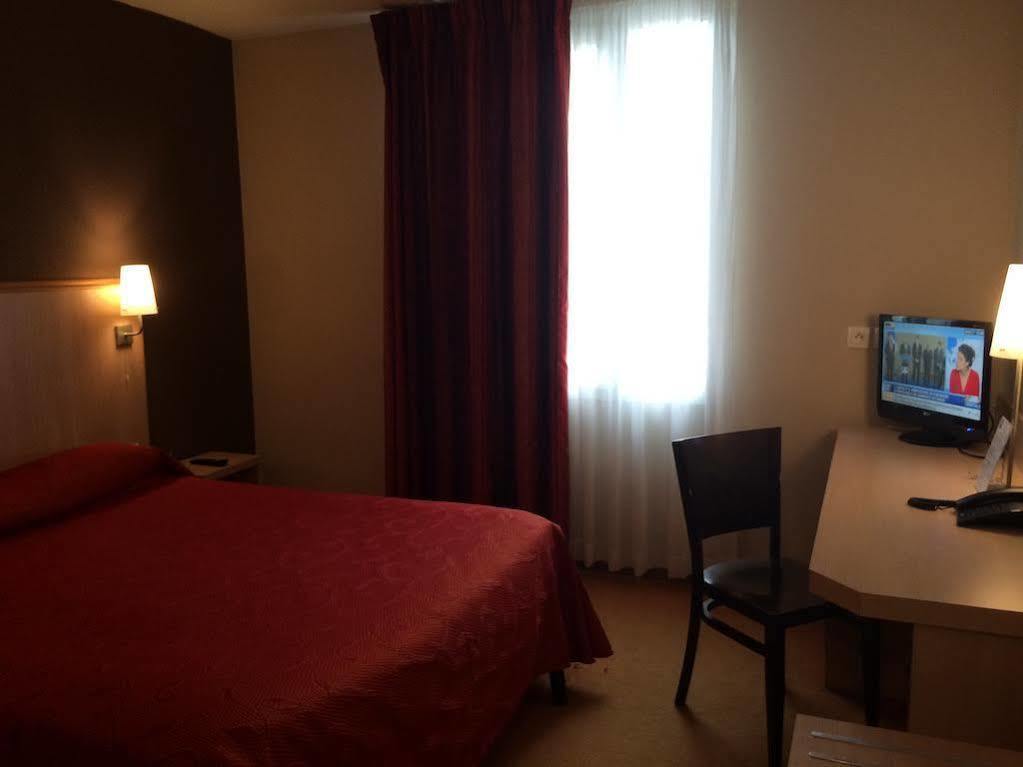 Ibis Styles Lyon Meyzieu Arena Stadium Esterno foto